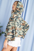 Load image into Gallery viewer, Light Camo Cropped Hoddie
