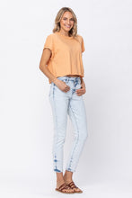 Load image into Gallery viewer, Judy Blue Ultra Light Acid Wash Jean
